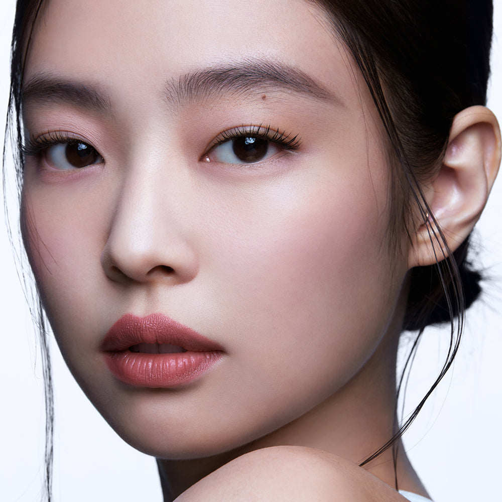 ブラック クッション ファンデーション - MAKEUP | HERA JAPAN